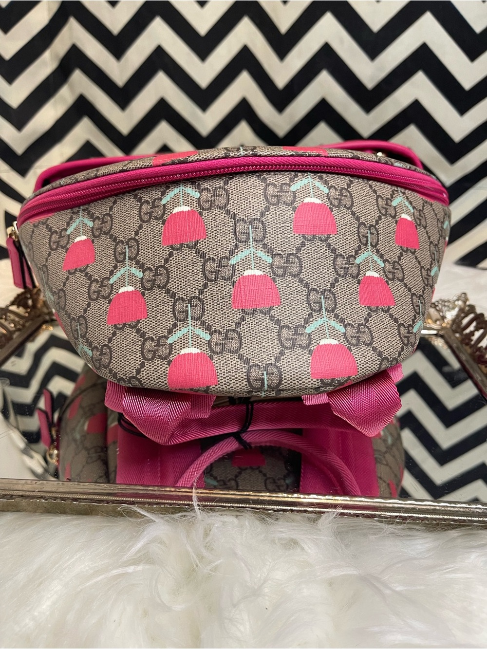 Pristine Gucci x Kim Seung-yeon GG Supreme Tulip Mini Backpack, With Dust Bag - Picture 10 of 16